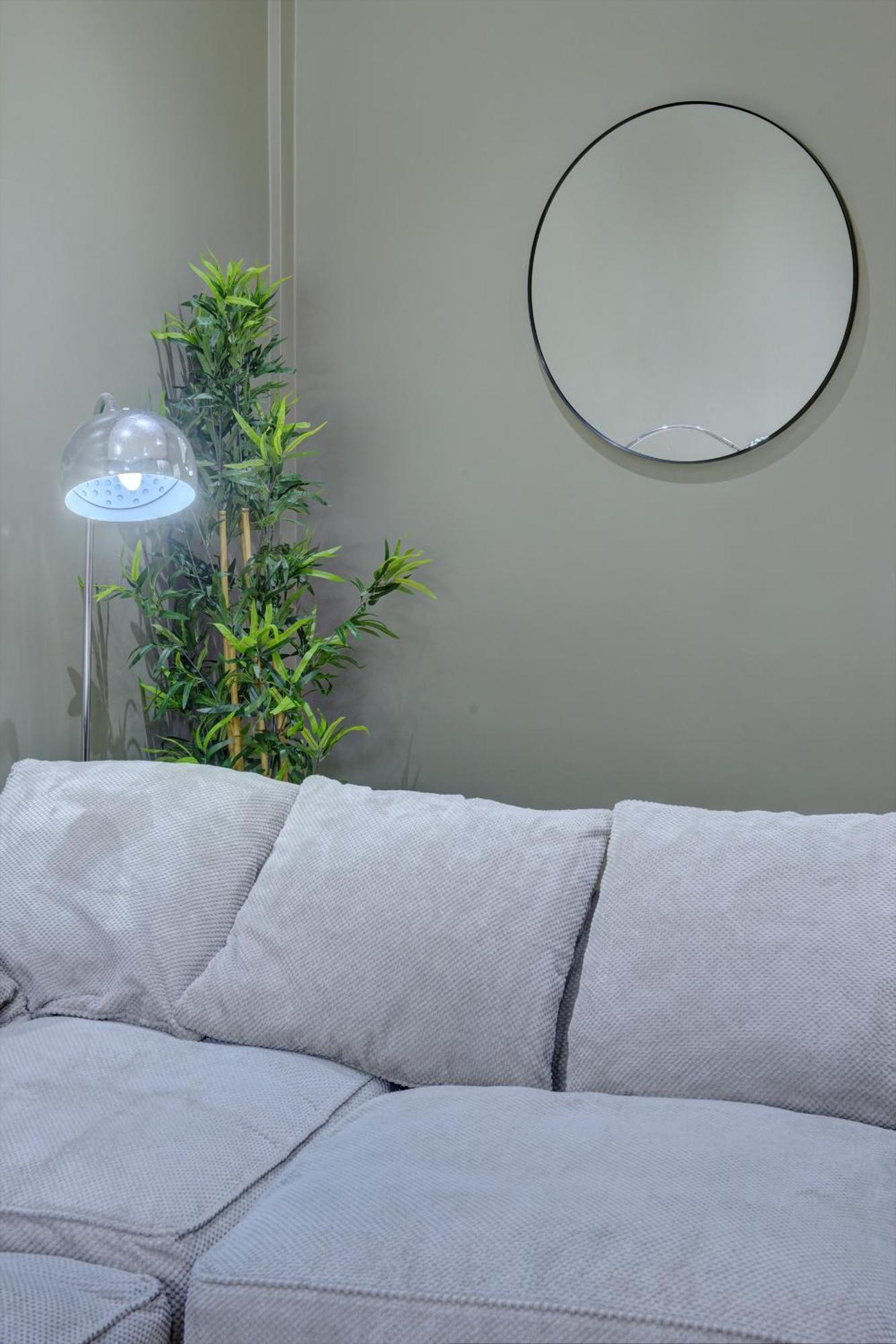 4 Bedrooms Homely House With Garden- Sleeps 9 Comfortably With 6 Comfortable Beds, Free Street Parking, Business Travellers, Contractors, & Holiday-Goers, Coventry, Near All Major Transport Links In Coventry And Motorway Exteriör bild