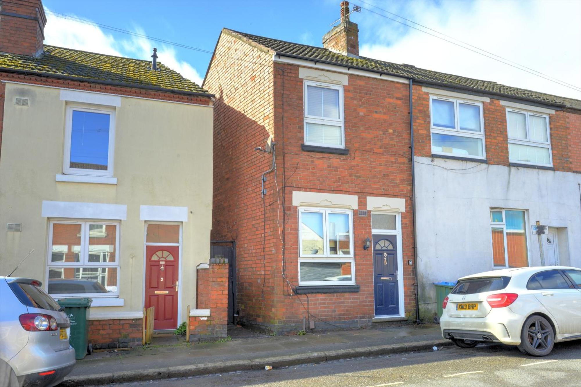 4 Bedrooms Homely House With Garden- Sleeps 9 Comfortably With 6 Comfortable Beds, Free Street Parking, Business Travellers, Contractors, & Holiday-Goers, Coventry, Near All Major Transport Links In Coventry And Motorway Exteriör bild